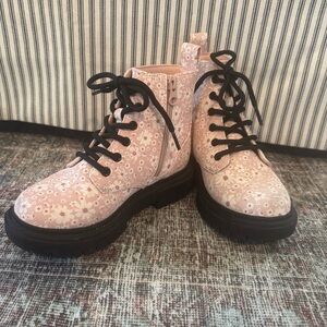 Cat & Jack Girls Floral Combat Boots